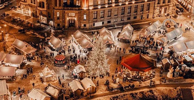 ラトビアの首都リーガに “本物のクリスマス” が到来! 世界遺産の旧市街でクリスマス・マーケットがスタート